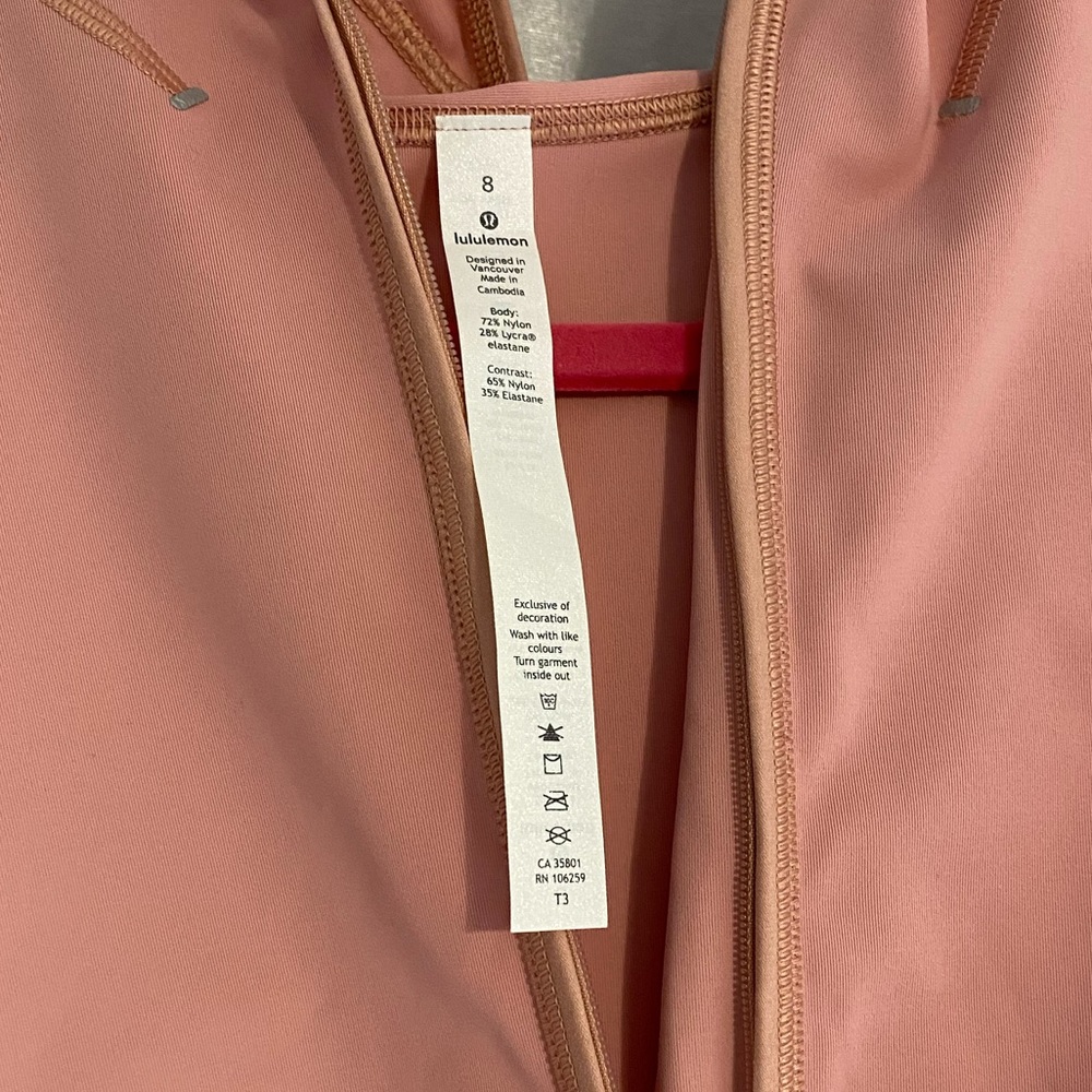 Lululemon break a trail 1/2 zip - Picture 8 of 9